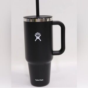 Hydro Flask
40 oz Travel Tumbler with straw  - brand new  black